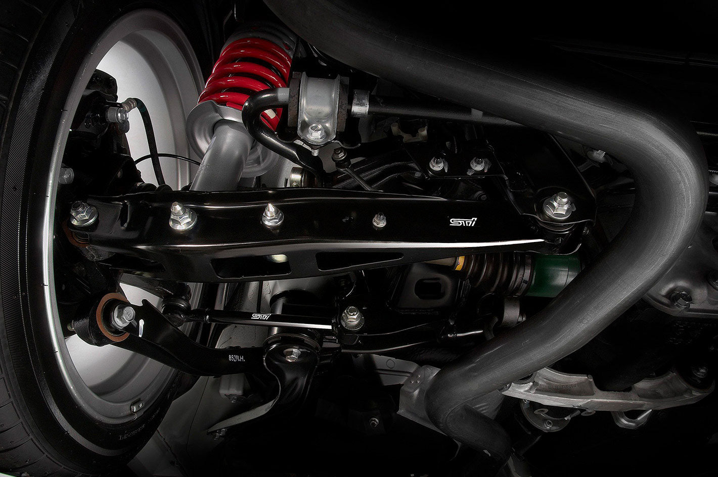 STI VA Lateral Links Shown Installed