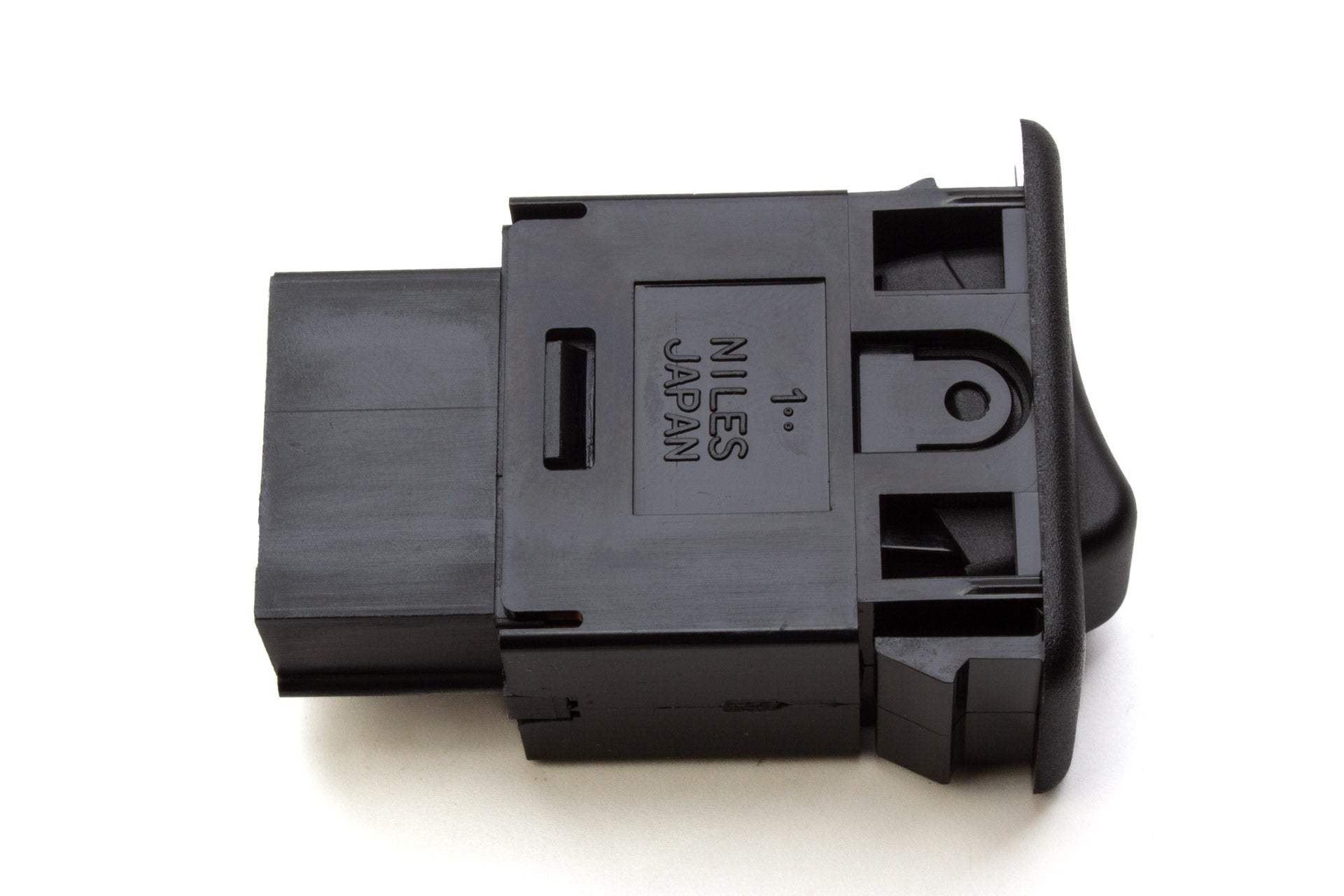 83245FE041 DCCD Switch Side View